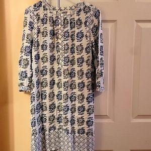 LOFT DRESS SIZE MEDIUM